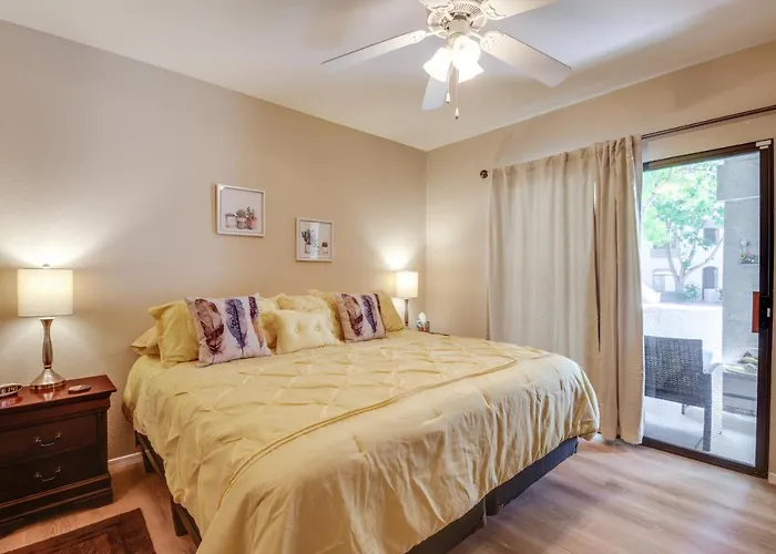 Condo: 0.3 Mi To Pickleball Courts!