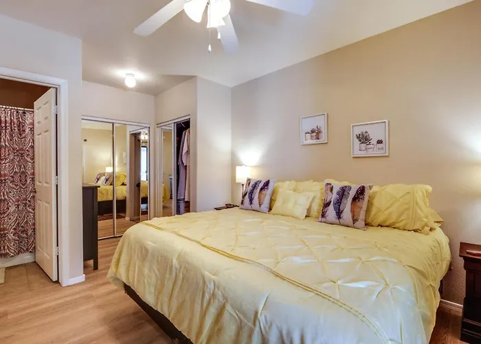 Condo: 0.3 Mi To Pickleball Courts! * Scottsdale